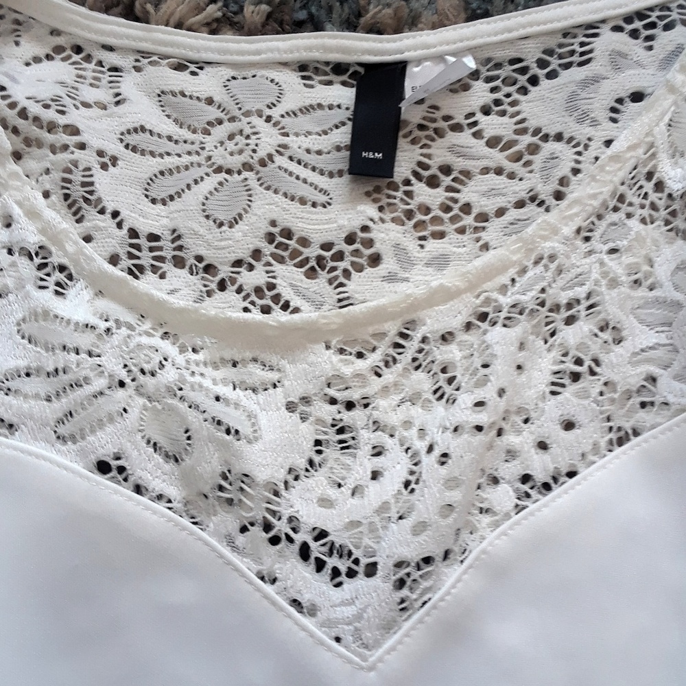 White Top - Picture 2 of 6
